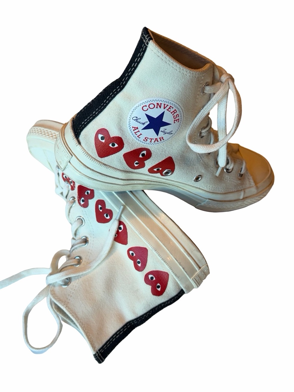 Comme Des Garcons x Chuck Taylor Unisex High-Top Sneakers with Red Heart Motifs - Picture 9 of 9
